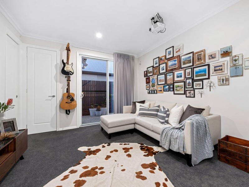 17 Eucalypt Street, Wakerley QLD 4154