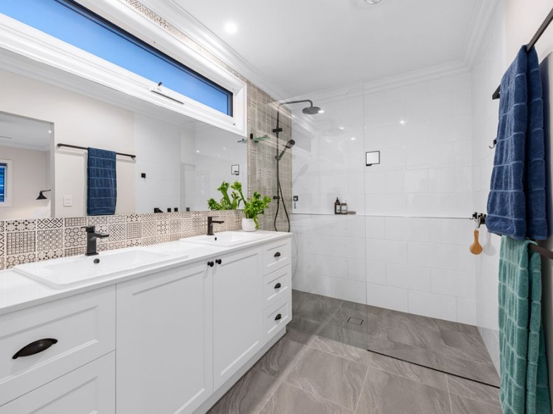 17 Eucalypt Street, Wakerley QLD 4154