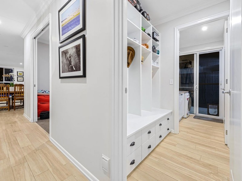 17 Eucalypt Street, Wakerley QLD 4154