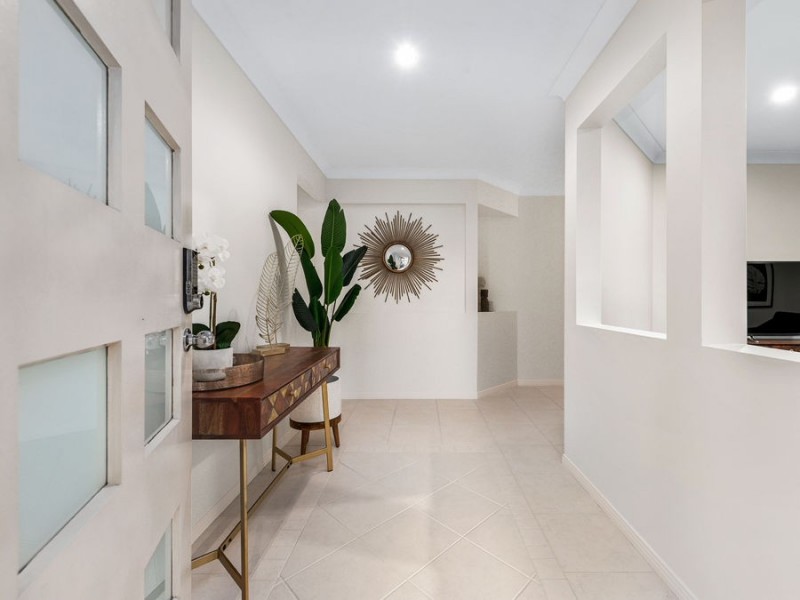 42 Williams Street, Wakerley QLD 4154