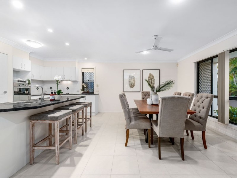 42 Williams Street, Wakerley QLD 4154