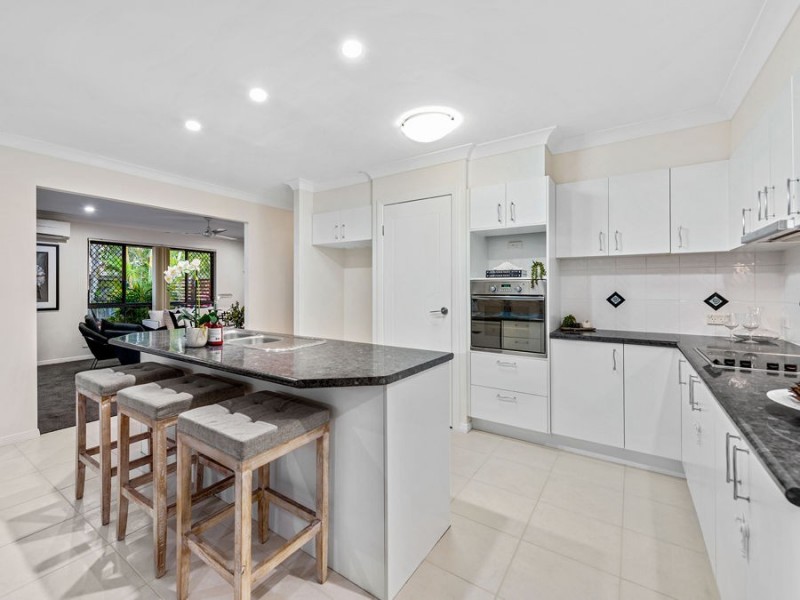 42 Williams Street, Wakerley QLD 4154