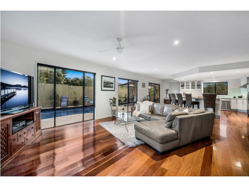 52 Sweetapple Place, Manly West QLD 4179