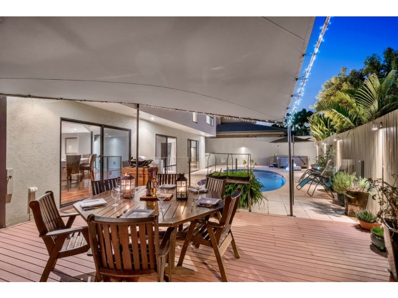52 Sweetapple Place, Manly West QLD 4179