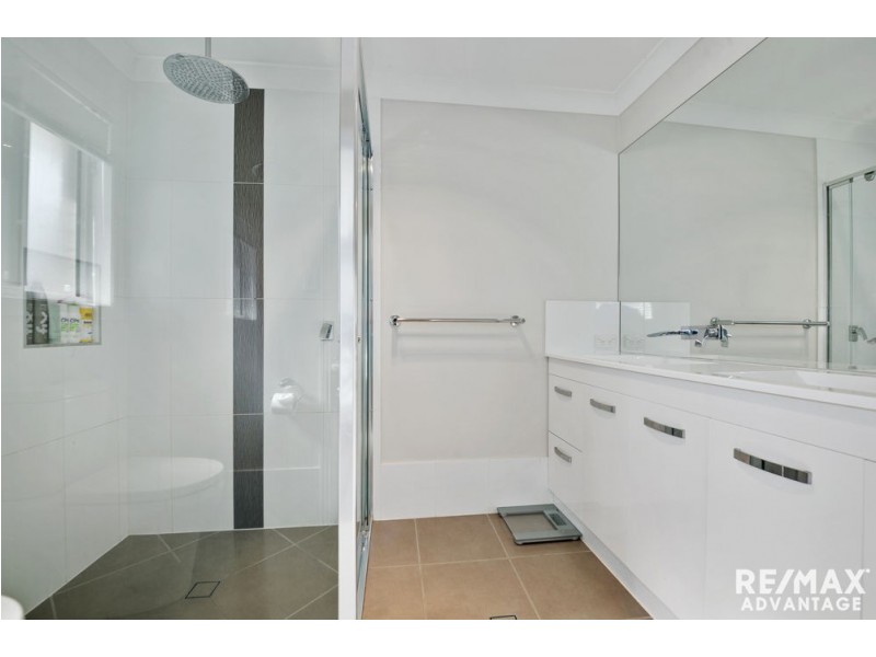 106 Kamarin Street, Manly West QLD 4179