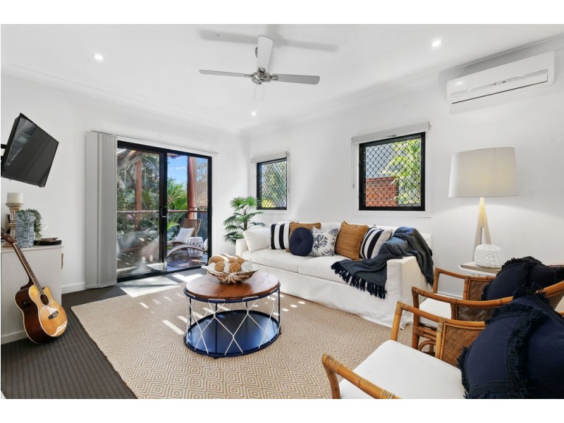 11 Shepherd Street, Wynnum QLD 4178