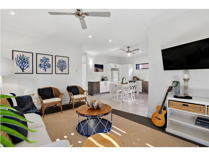 11 Shepherd Street, Wynnum QLD 4178