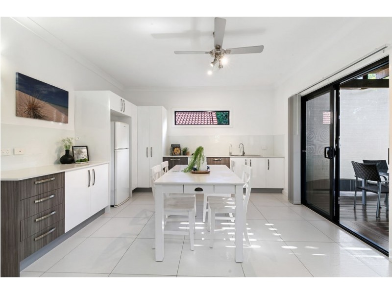 11 Shepherd Street, Wynnum QLD 4178