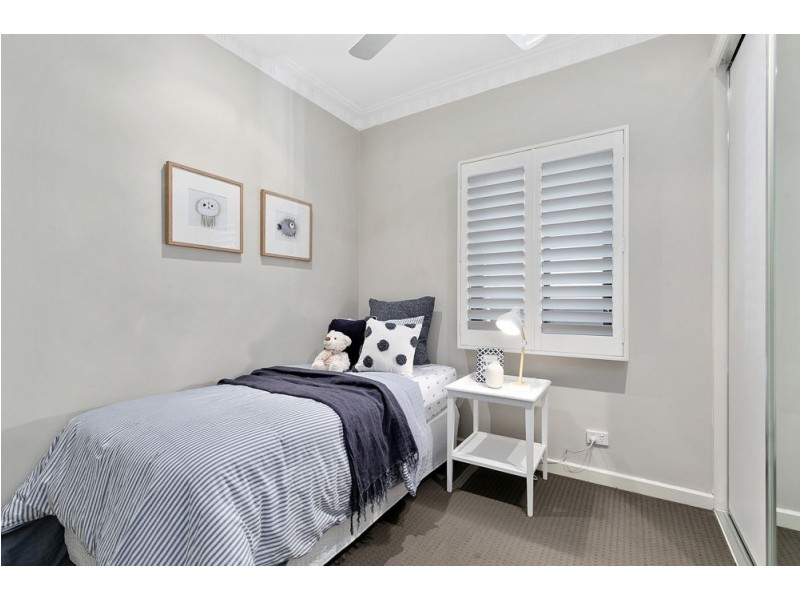 11 Shepherd Street, Wynnum QLD 4178