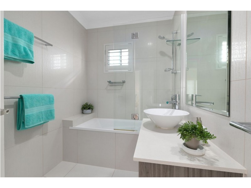 11 Shepherd Street, Wynnum QLD 4178