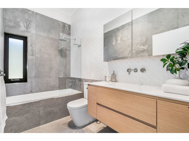 1/40 Berrima Street, Wynnum QLD 4178
