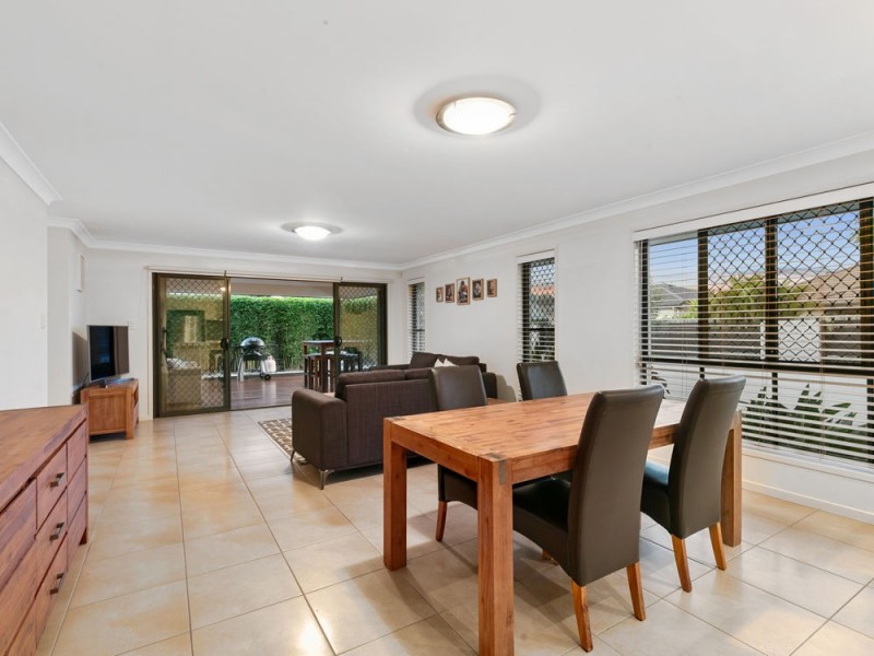 17 Higgs Circuit, Wynnum West QLD 4178