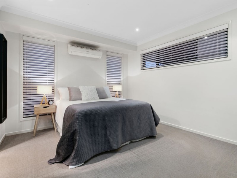 17 Higgs Circuit, Wynnum West QLD 4178