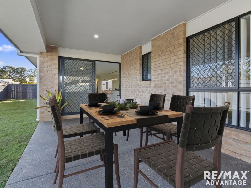 1 Lizard Place, Redland Bay QLD 4165