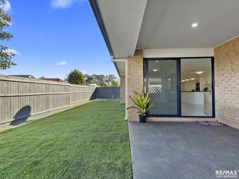 1 Lizard Place, Redland Bay QLD 4165