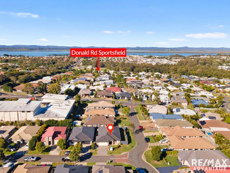 1 Lizard Place, Redland Bay QLD 4165