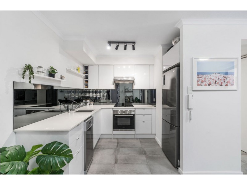 11/106 Linton Street, Kangaroo Point QLD 4169