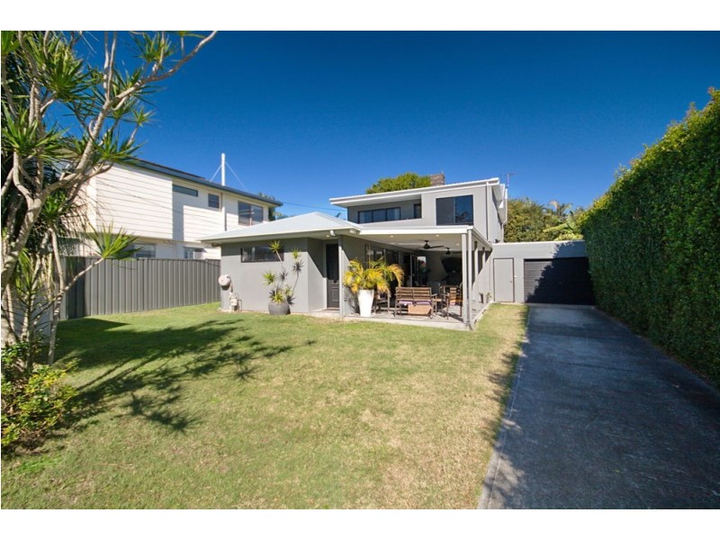16 Blackwood Road, Manly West QLD 4179