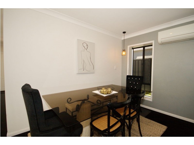 16 Blackwood Road, Manly West QLD 4179