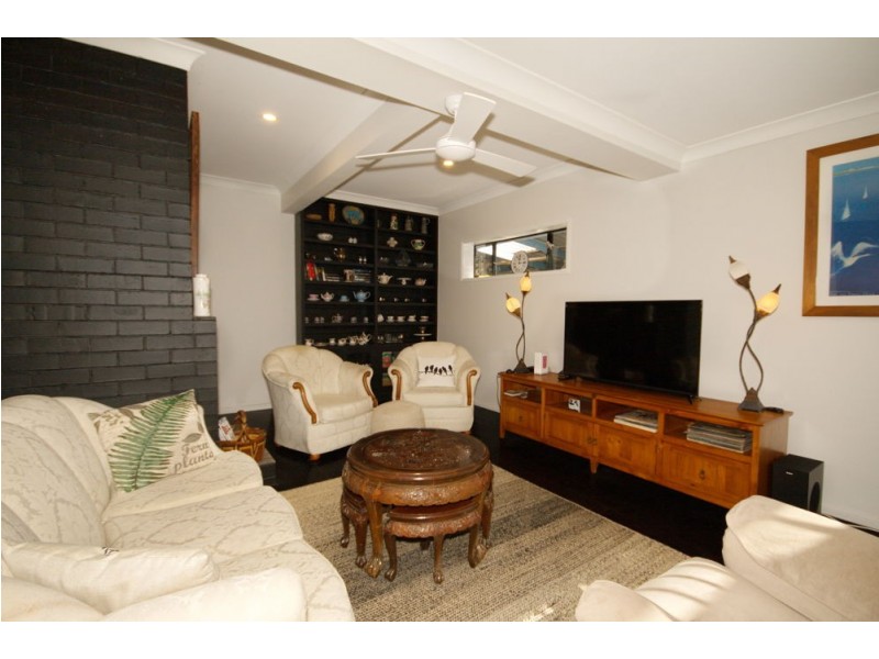 16 Blackwood Road, Manly West QLD 4179