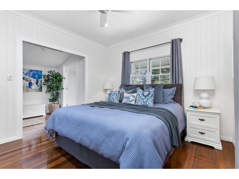 15 Carnation Road, Manly West QLD 4179