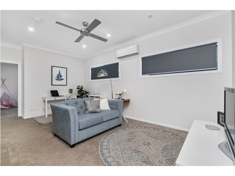 15 Carnation Road, Manly West QLD 4179