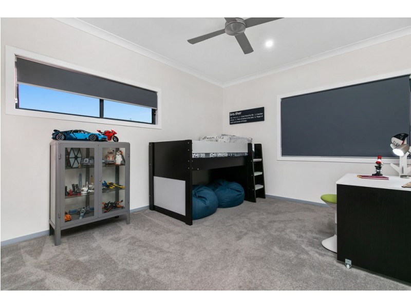 15 Carnation Road, Manly West QLD 4179