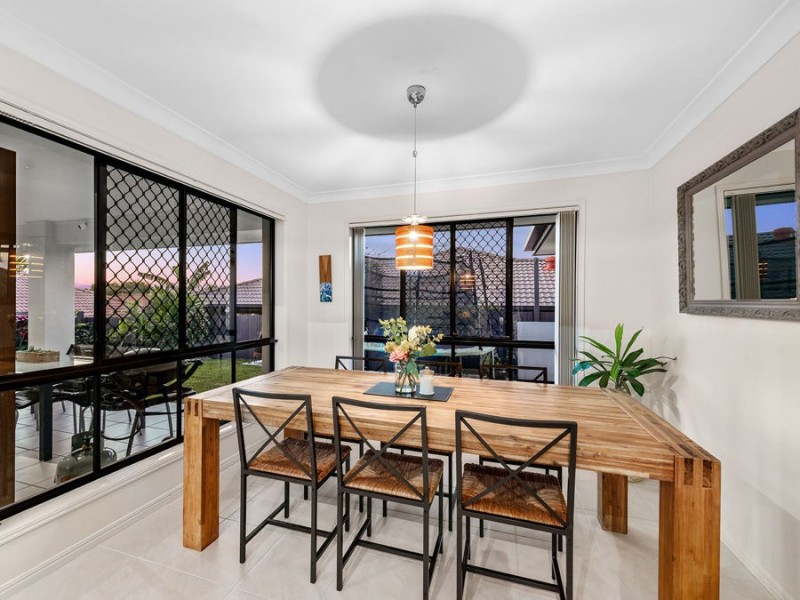 11 Manor Crescent, Wakerley QLD 4154