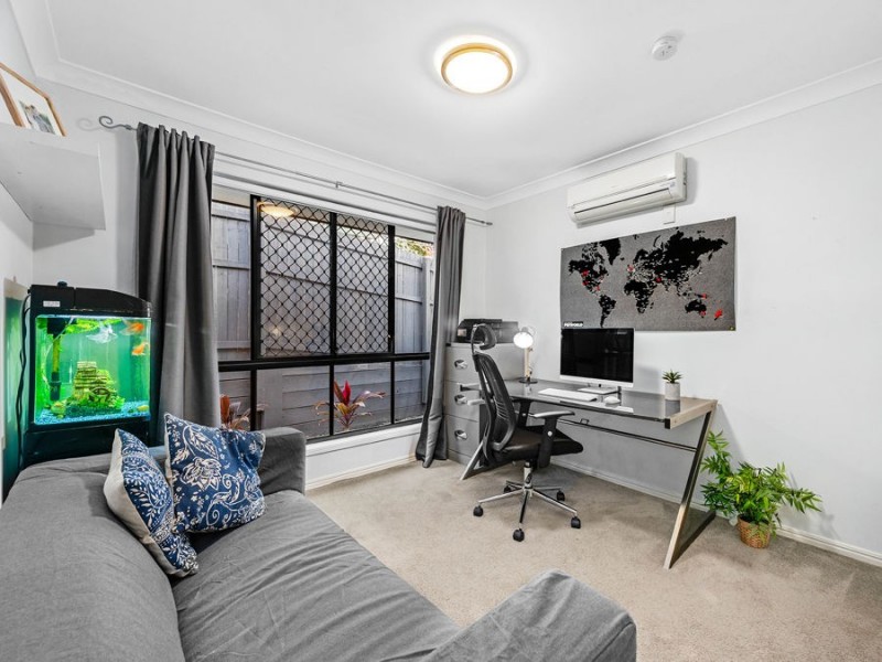 11 Manor Crescent, Wakerley QLD 4154