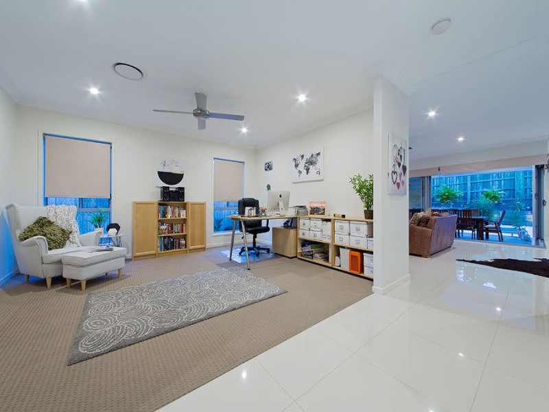 17 Lydia Place, Gumdale QLD 4154