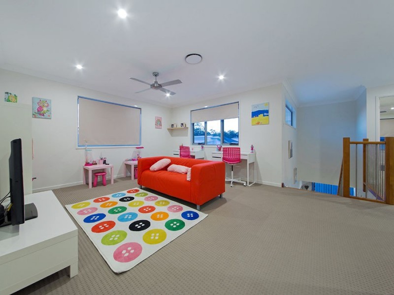 17 Lydia Place, Gumdale QLD 4154