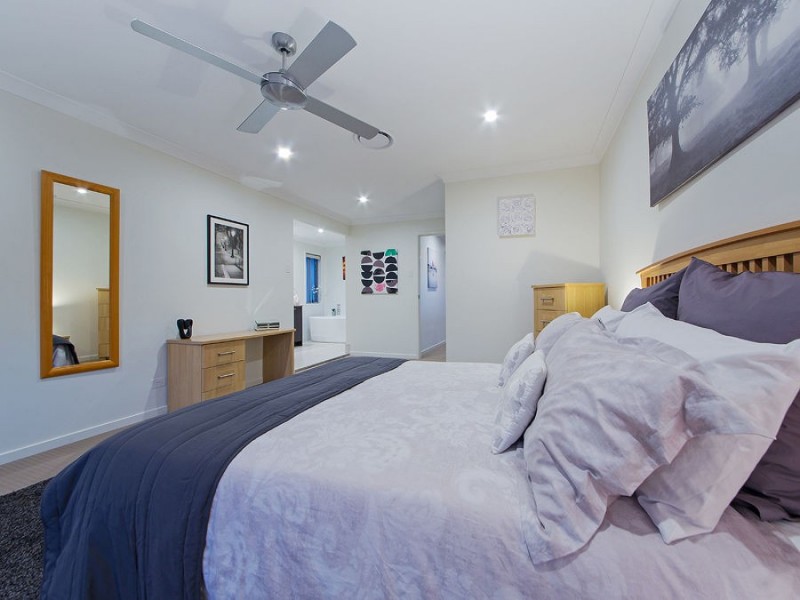 17 Lydia Place, Gumdale QLD 4154