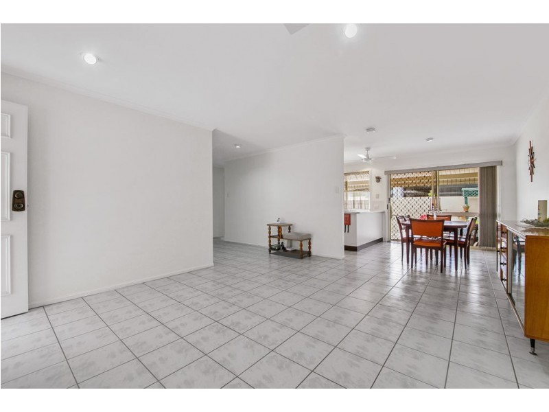 2/68 Clara Street, Wynnum QLD 4178