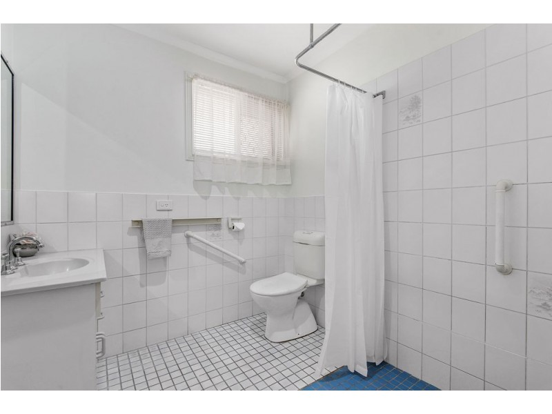 2/68 Clara Street, Wynnum QLD 4178