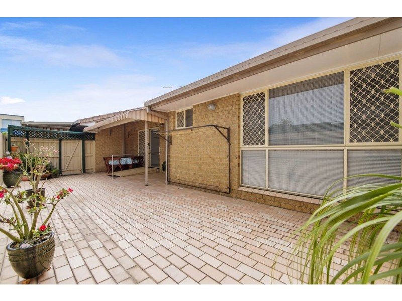 2/68 Clara Street, Wynnum QLD 4178