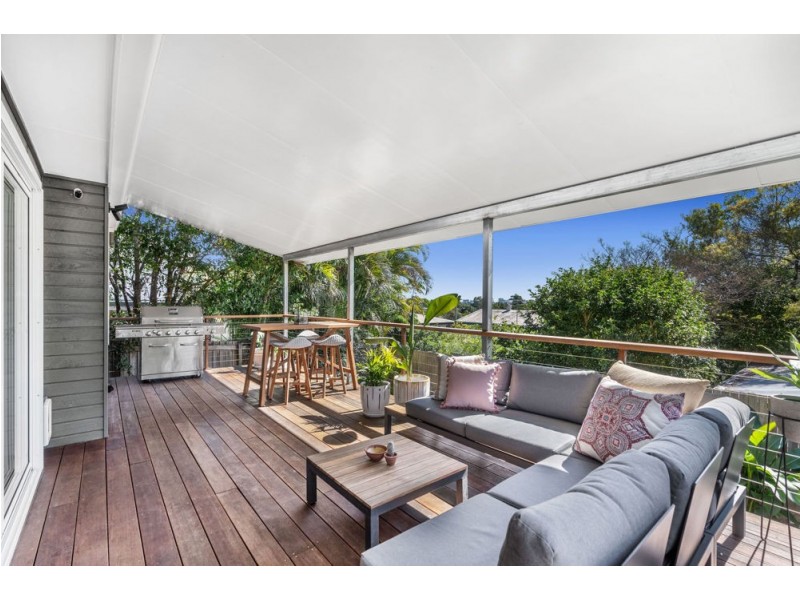 11 Primrose Parade, Wynnum QLD 4178