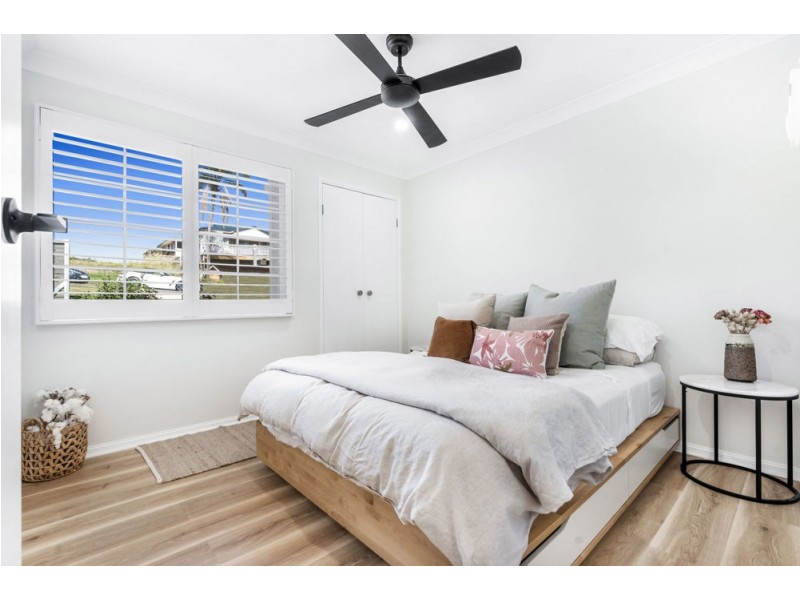 11 Primrose Parade, Wynnum QLD 4178