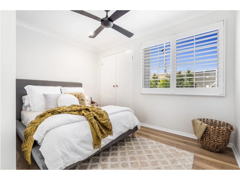 11 Primrose Parade, Wynnum QLD 4178