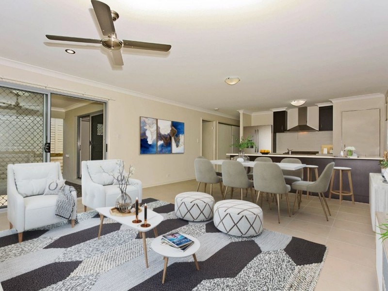 32 Worchester Crescent, Wakerley QLD 4154