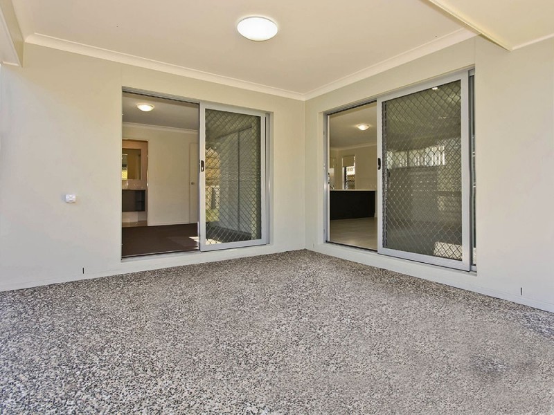 32 Worchester Crescent, Wakerley QLD 4154