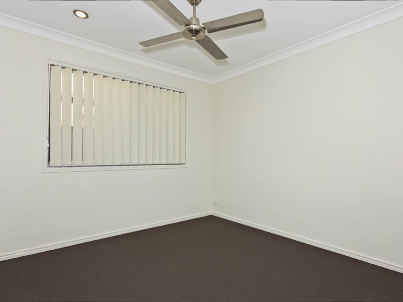 32 Worchester Crescent, Wakerley QLD 4154