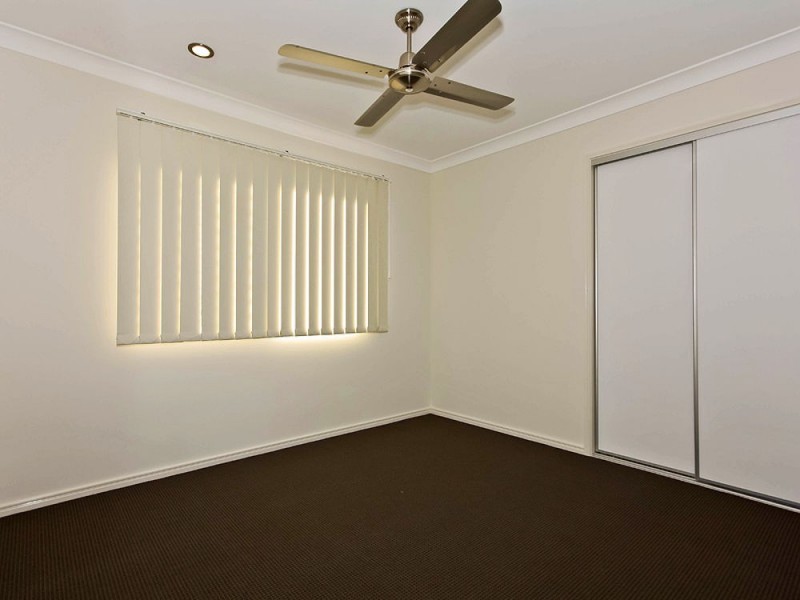 32 Worchester Crescent, Wakerley QLD 4154