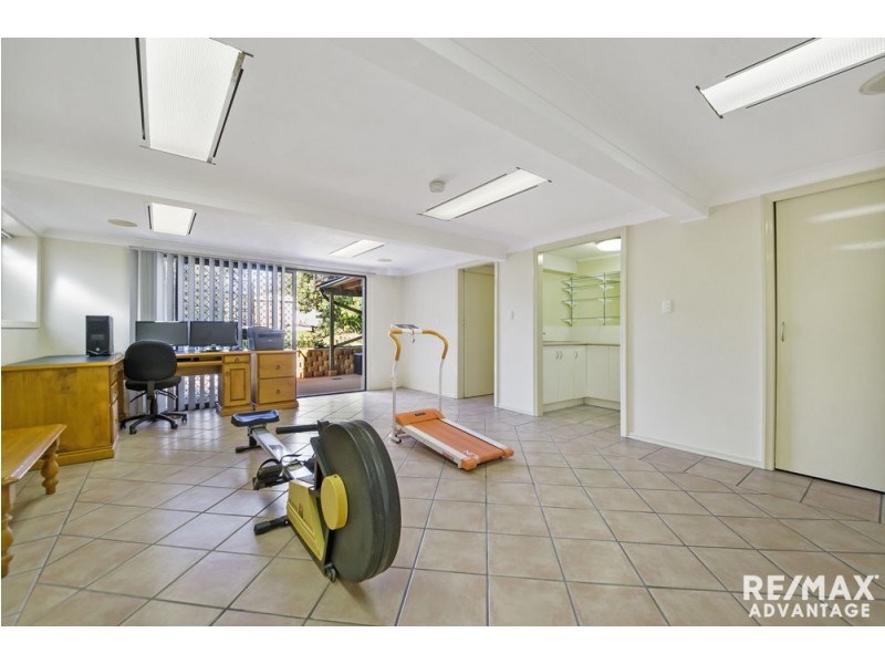 18 Empire Avenue, Manly West QLD 4179