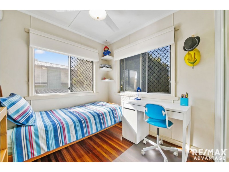 18 Empire Avenue, Manly West QLD 4179