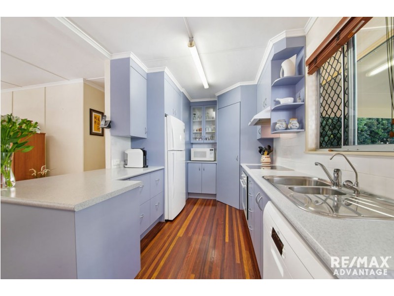 18 Empire Avenue, Manly West QLD 4179