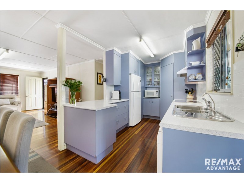 18 Empire Avenue, Manly West QLD 4179