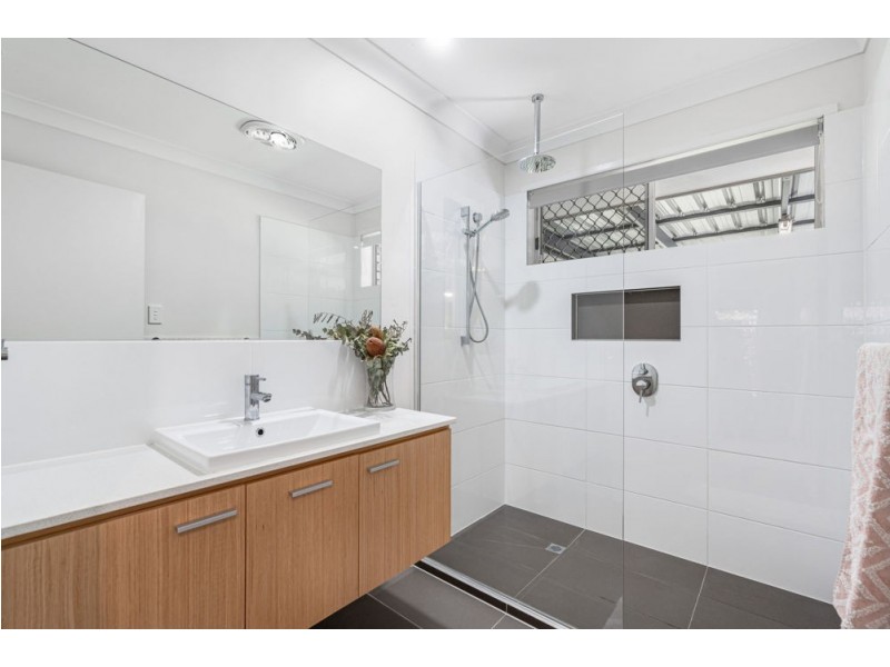 27 Middleton Court, Alexandra Hills QLD 4161