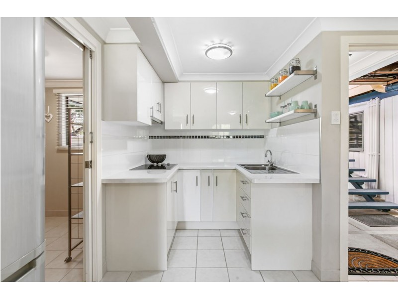87 Tantani Street, Manly West QLD 4179