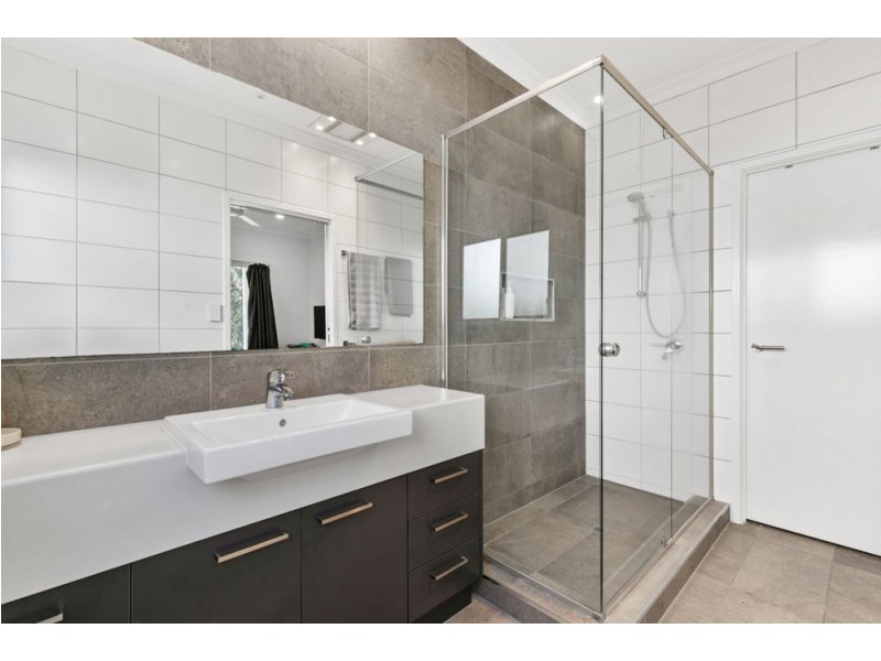 13/7 Oasis Close, Manly West QLD 4179