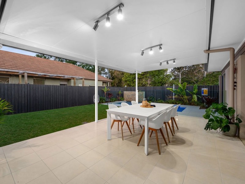 2 Clyde Court, Wakerley QLD 4154